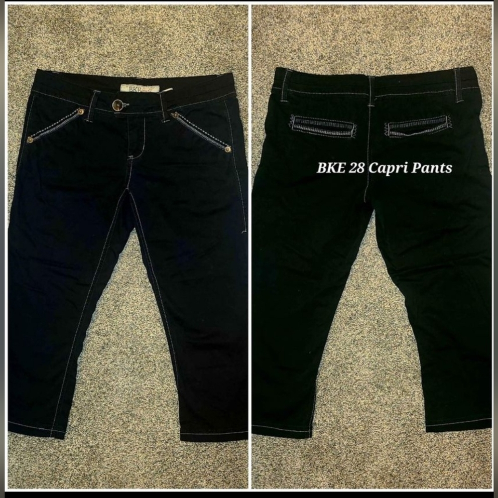 BKE Casuals Becca Crop in Black